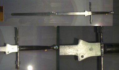 Askeri-Moze-Istanbul-detail (Fechtschwert or a blunt longsword?) Askeri-Moze-Istanbul-detail (Fechtschwert or a blunt longsword?)