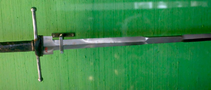 Neue-Berg-federschwert-1520-shay-roberts-03 (Fechtschwert or a blunt longsword?) Neue-Berg-federschwert-1520-shay-roberts-03 (Fechtschwert or a blunt longsword?)