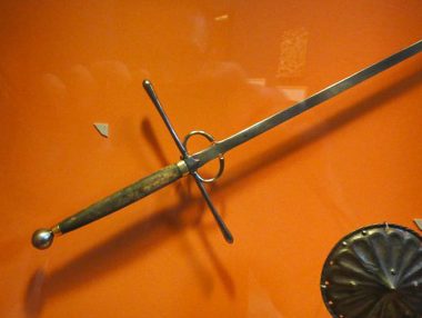 Fechtfeder-17-18-Jh-Osteuropa-Musee-de-Cluny-Burkart-Eric (A call to arms!)
