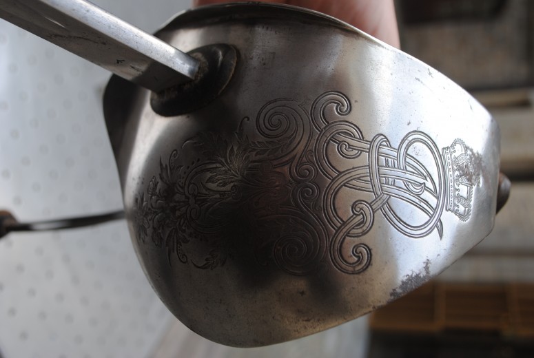 saber hilt Source: Collection in Flanders Fields Museum, Ypres (Belgium) Picture by Stijn Gevaert