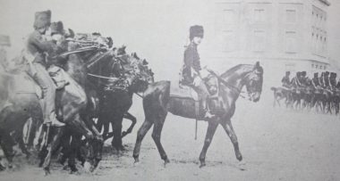 Guides (The use of the sword in the Great War: Faded glory or deadly efficiency?)