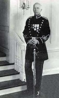 Patton (The use of the sword in the Great War: Faded glory or deadly efficiency?)